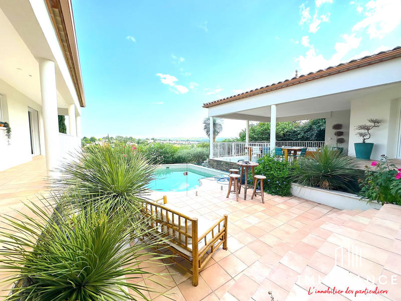 Villa - 180 m² - 6 pièces
