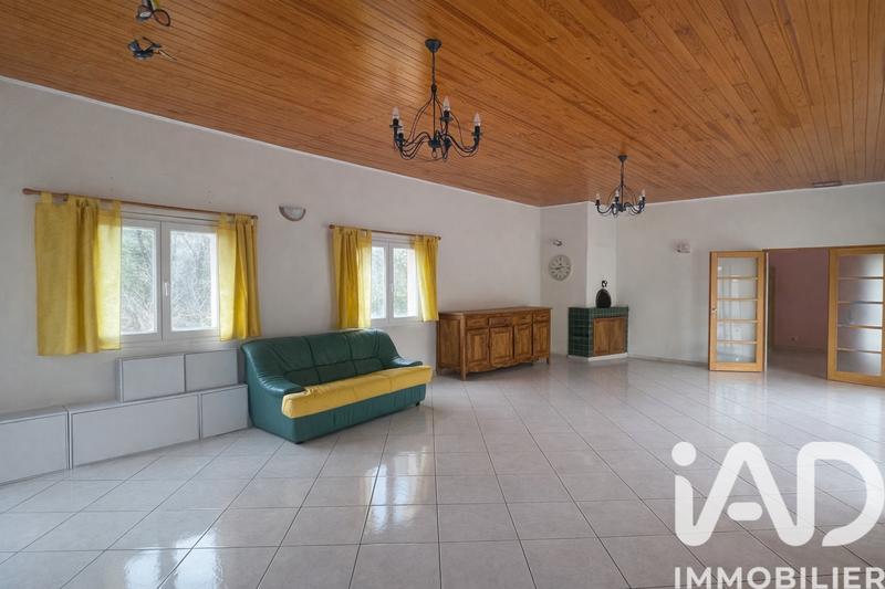 Maison - 254 m² - 11 pièces