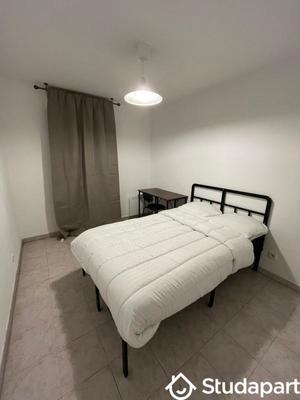 Chambre - 11 m² - 1 pièce