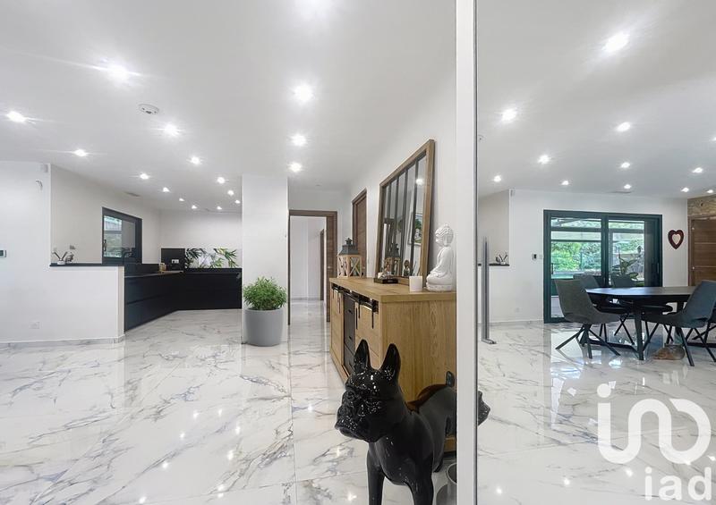 Maison - 195 m² - 5 pièces