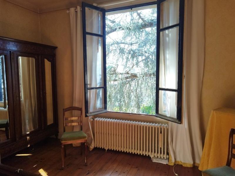 Demeure - 211 m² - 8 pièces