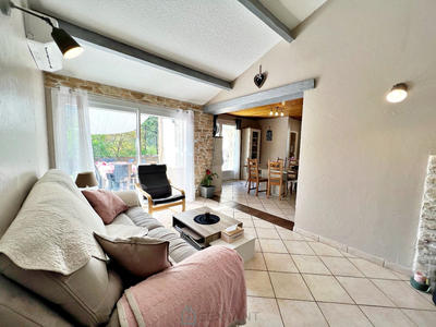 Maison - 94 m² - 5 pièces