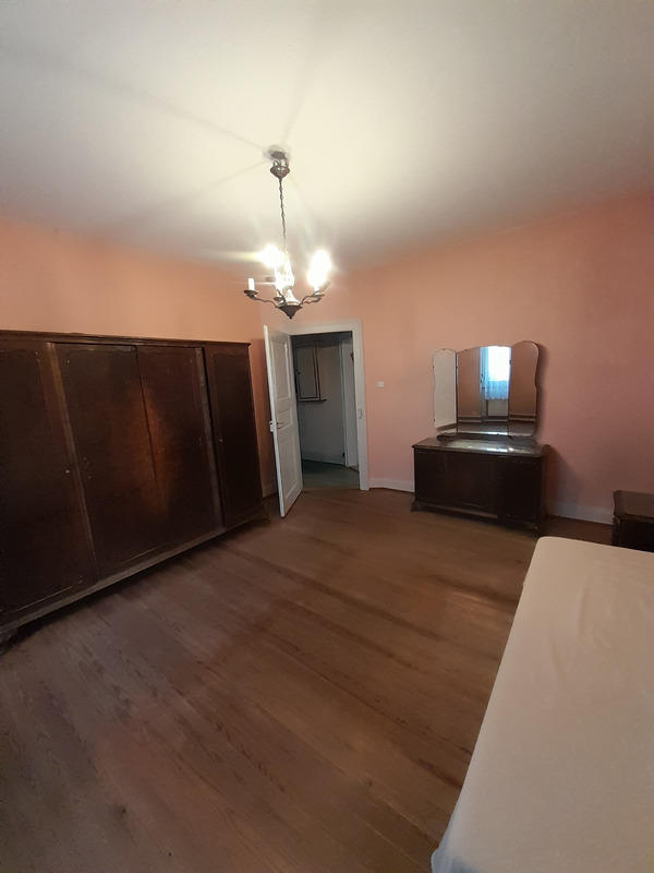 Appartement ancien - 99 m² - 4 pièces