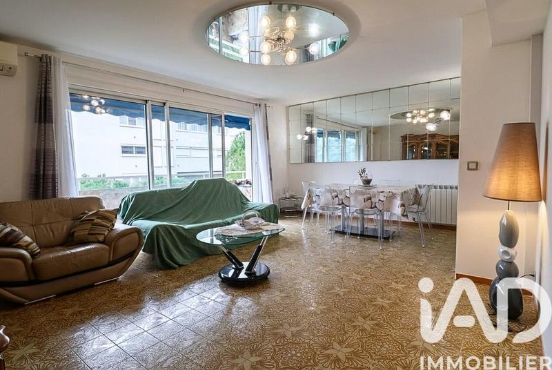 Appartement - 85 m² - 5 pièces