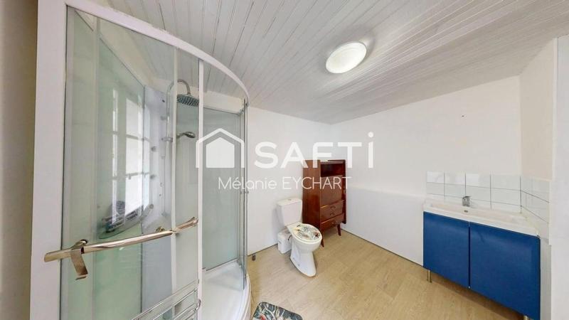 Maison - 215 m² - 7 pièces