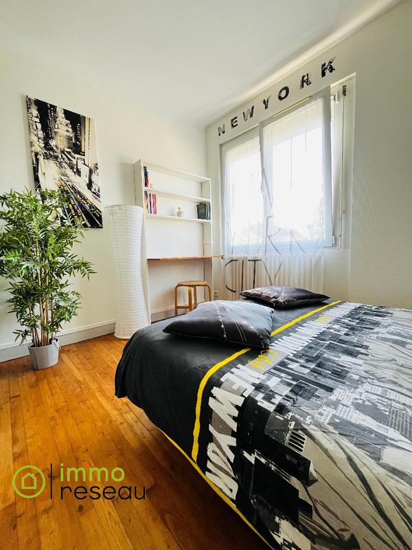 Maison - 99 m² - 6 pièces