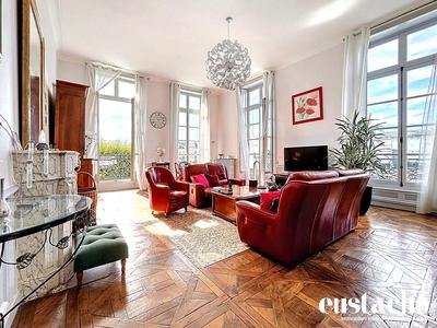 Appartement - 140 m² - 4 pièces