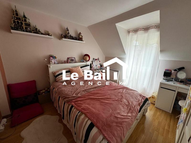 Maison - 121 m² - 6 pièces