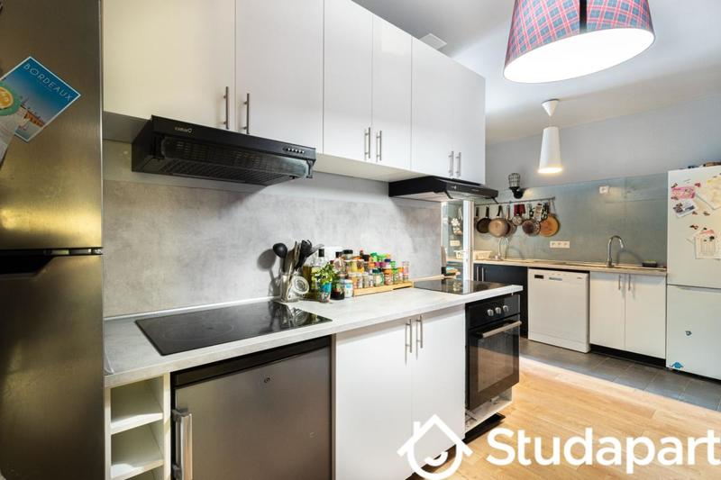 Chambre - 13 m² - 1 pièce