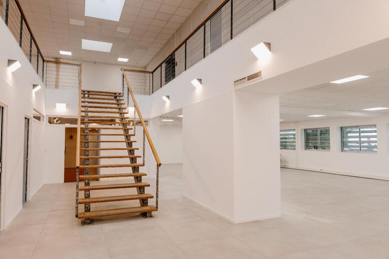 Bureau - 1 106 m² - 7 pièces