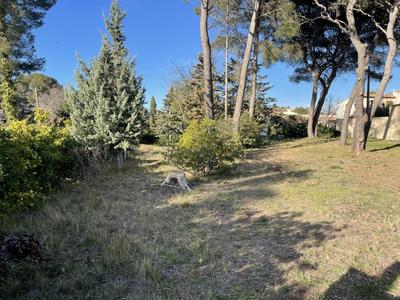 Terrain constructible - 614 m²