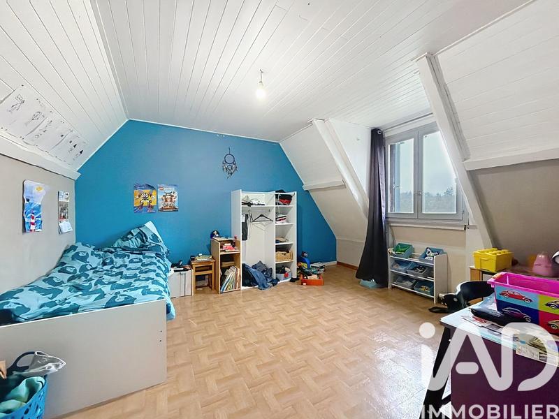 Maison - 202 m² - 7 pièces