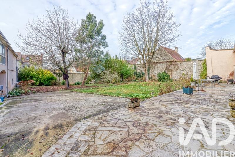 Maison - 376 m² - 9 pièces