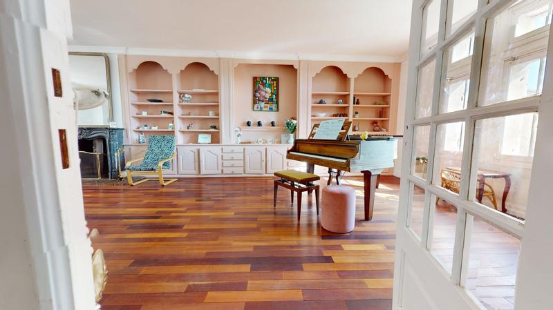 Maison traditionnelle - 420 m² - 14 pièces