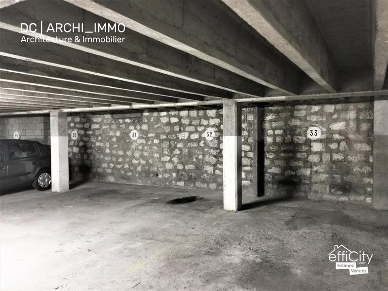 Parking / Garage - 13 m²