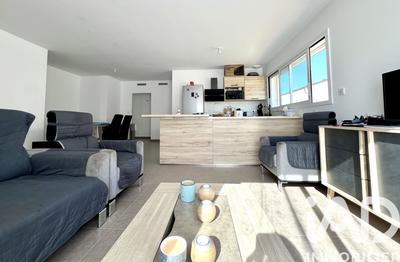 Maison - 96 m² - 5 pièces