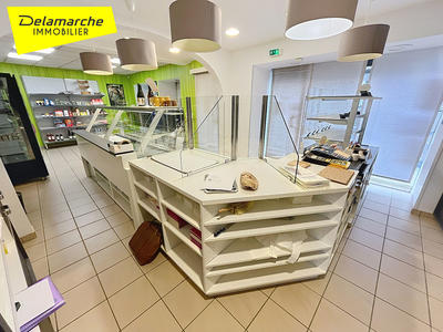 Maison - 185 m² - 10 pièces