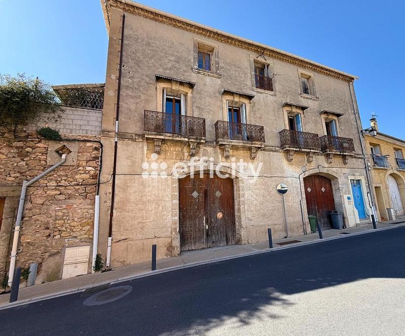 Maison - 218 m² - 6 pièces