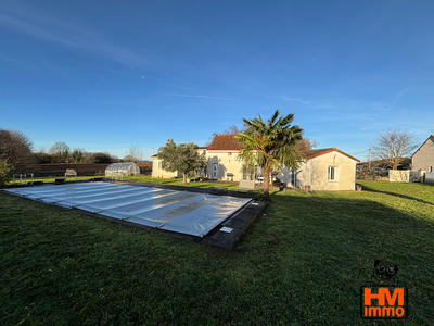 Maison - 210 m² - 7 pièces