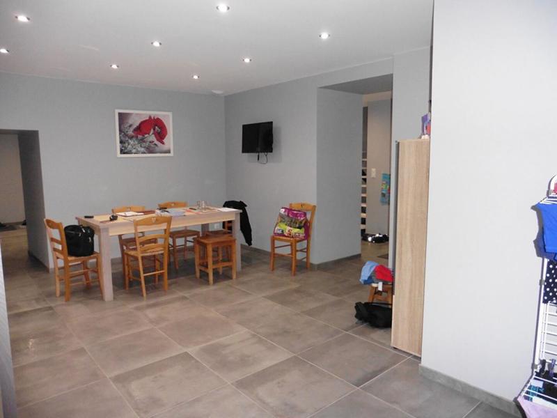 Demeure - 260 m² - 6 pièces