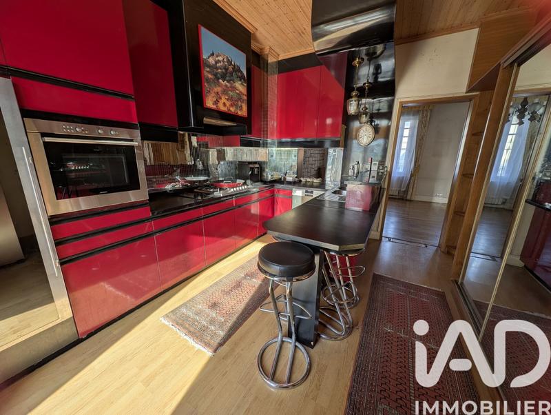 Maison - 236 m² - 11 pièces