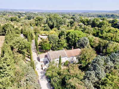 Mas - 400 m² - 13 pièces