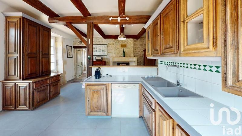 Maison - 345 m² - 15 pièces