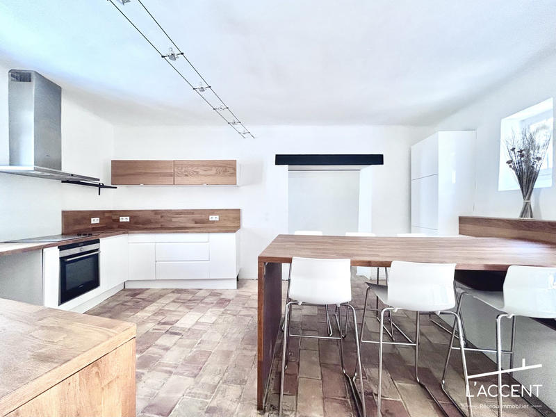 Maison - 188 m² - 5 pièces