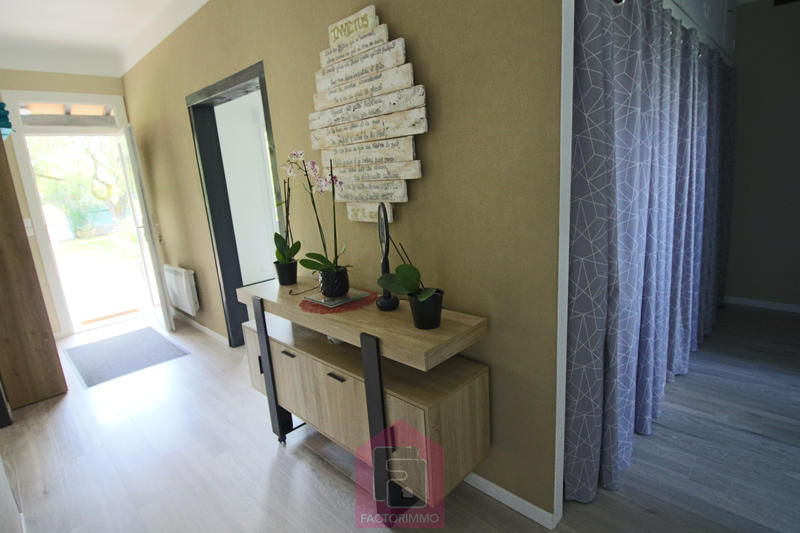 Maison - 190 m² - 8 pièces