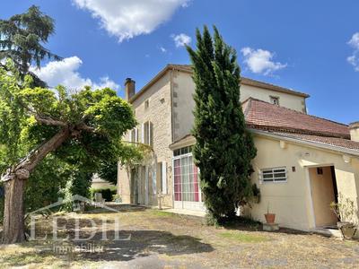 Maison de maîtres - 290 m² - 6 pièces