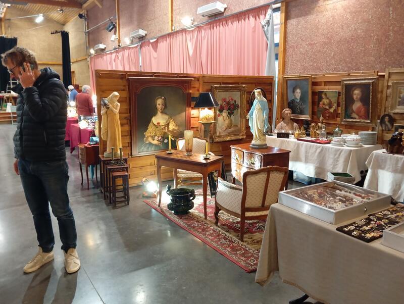 Salon antiquités brocante - vintage - bouquinistes