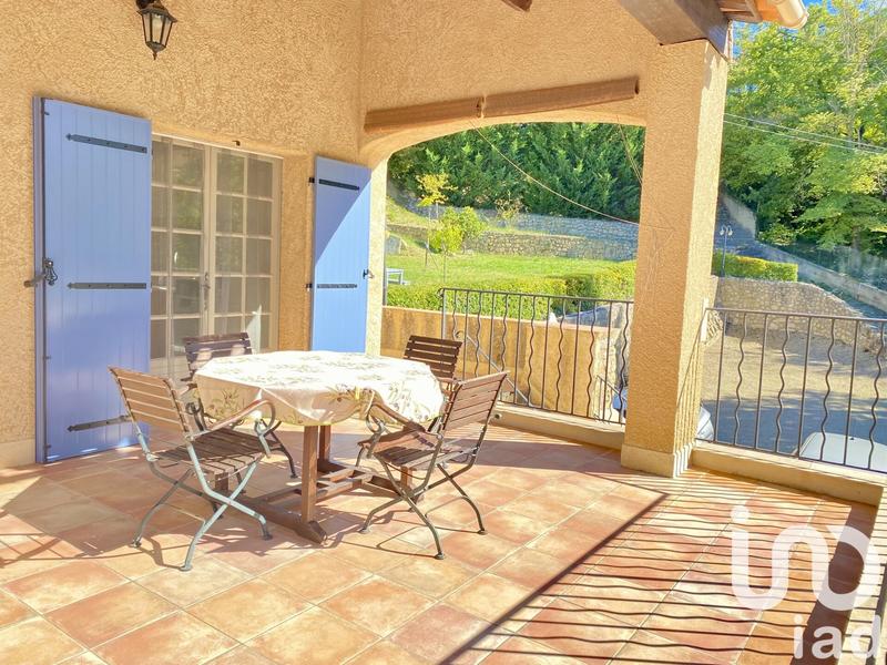 Maison - 204 m² - 8 pièces