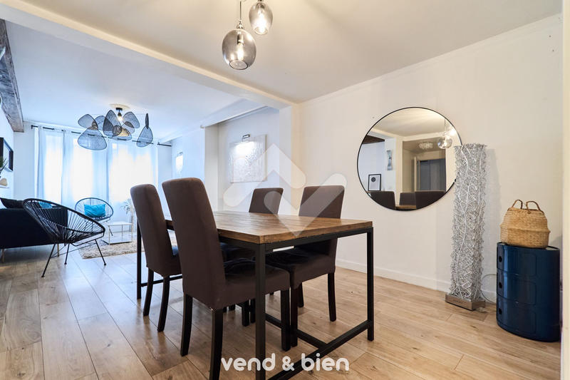 Maison - 102 m² - 4 pièces