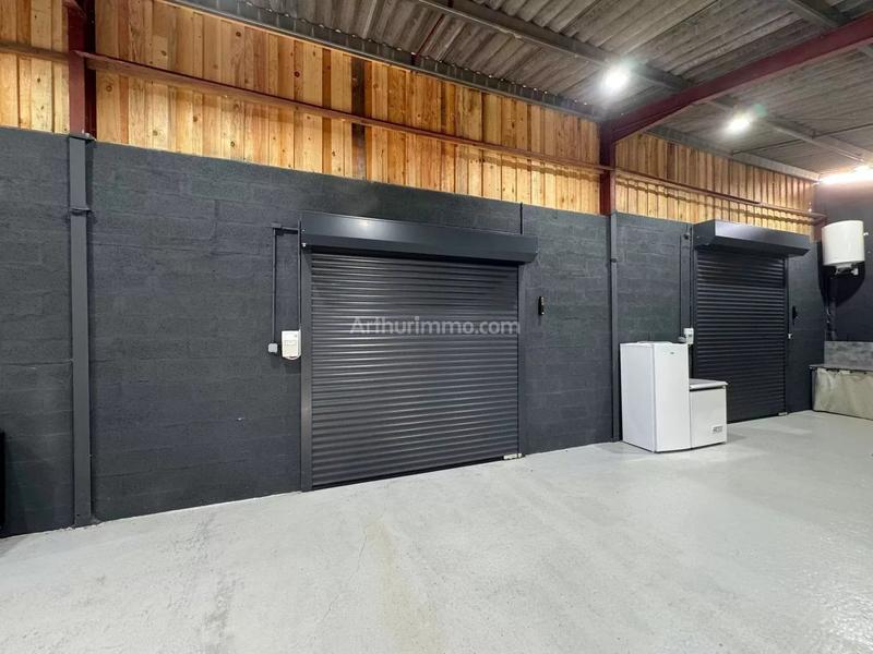 Maison - 595 m² - 5 pièces