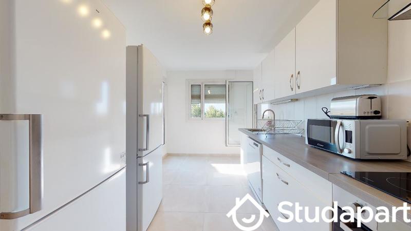 Chambre - 10 m² - 1 pièce