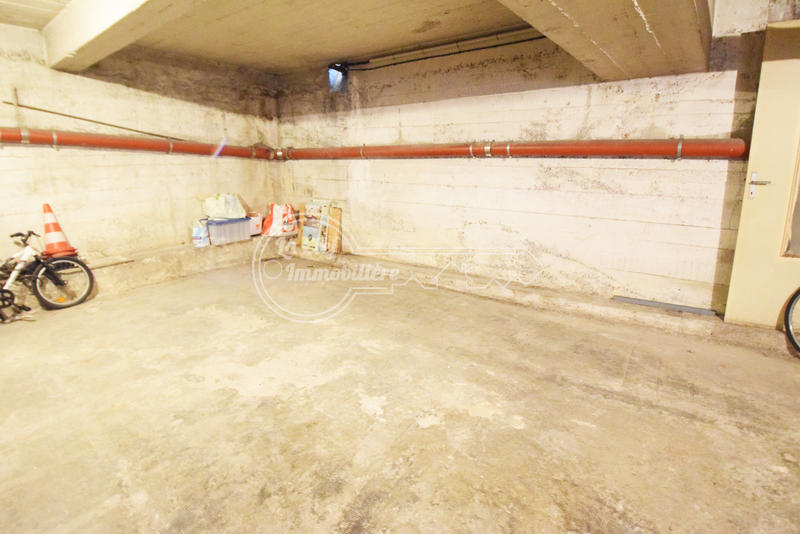 Parking / Garage - 14 m²