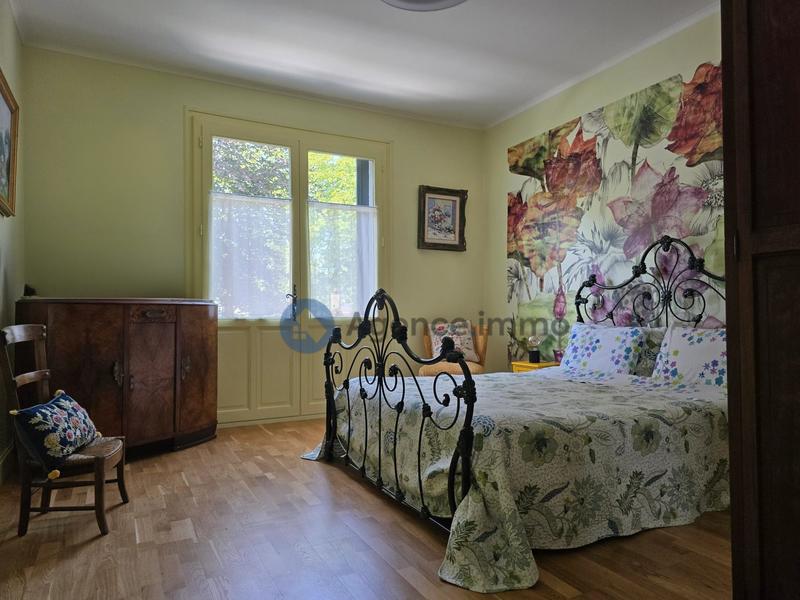 Maison - 207 m² - 6 pièces