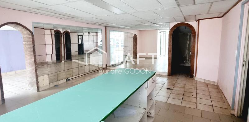 Local commercial - 100 m² - 4 pièces