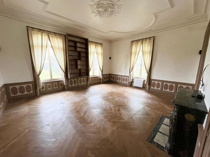 Demeure - 852 m² - 15 pièces