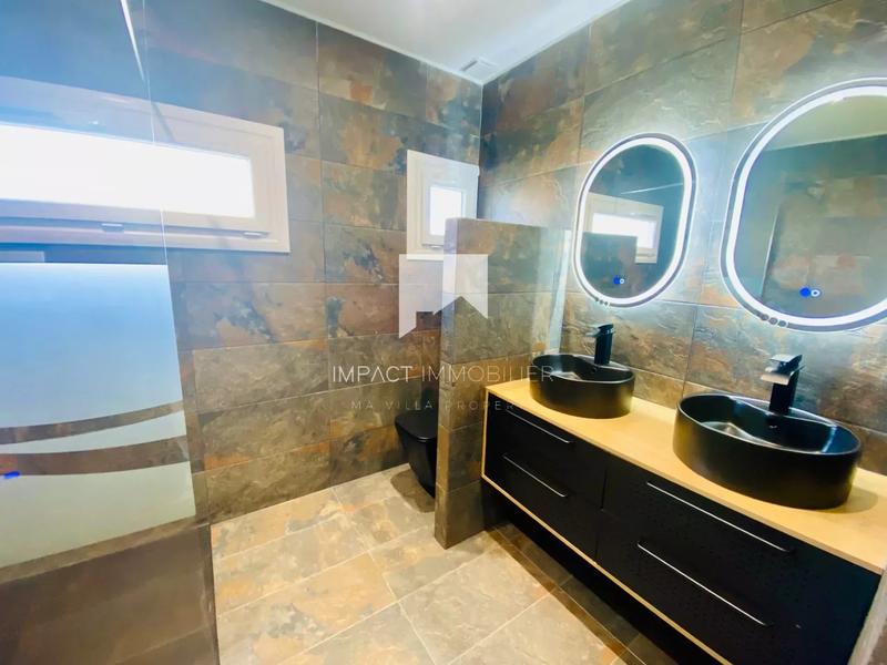 Maison - 160 m² - 7 pièces