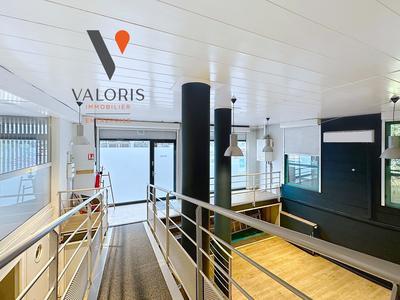 Local commercial - 150 m² - 5 pièces