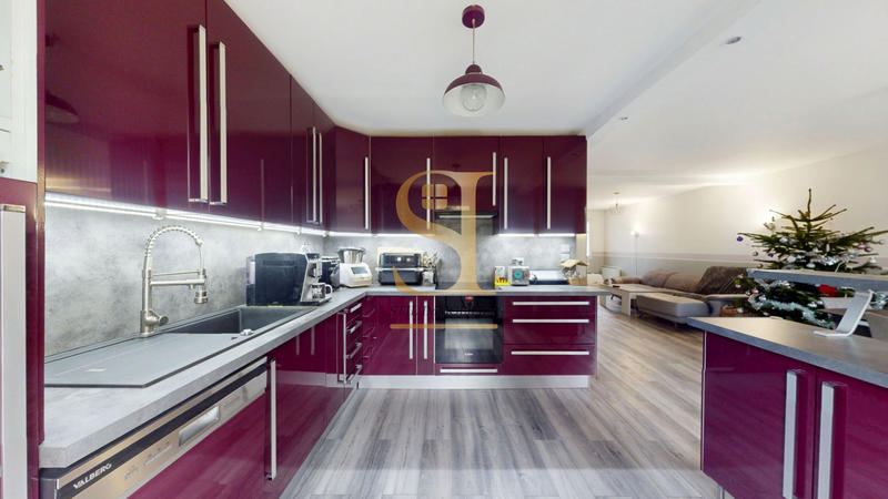 Maison - 85 m² - 4 pièces