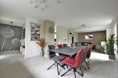 Maison - 155 m² - 6 pièces