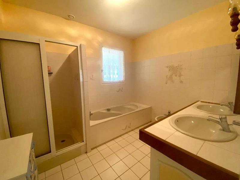 Maison - 140 m² - 4 pièces