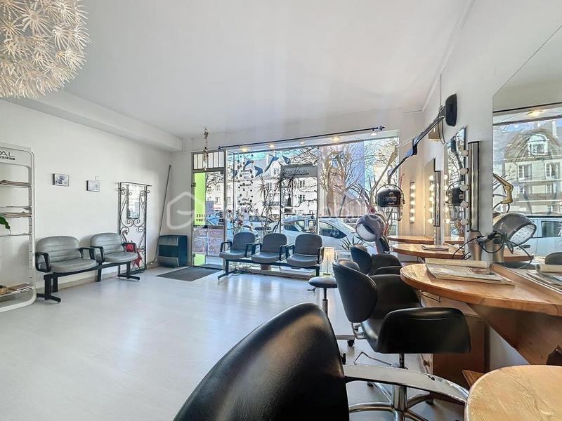 Bureau - 50 m² - 1 pièce