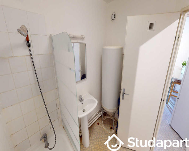 Chambre - 60 m² - 1 pièce