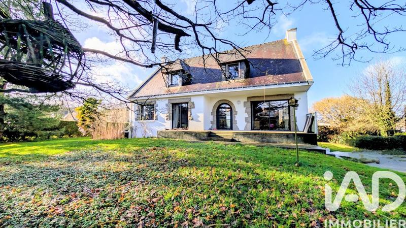 Maison - 162 m² - 8 pièces