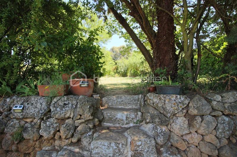 Demeure - 240 m² - 9 pièces