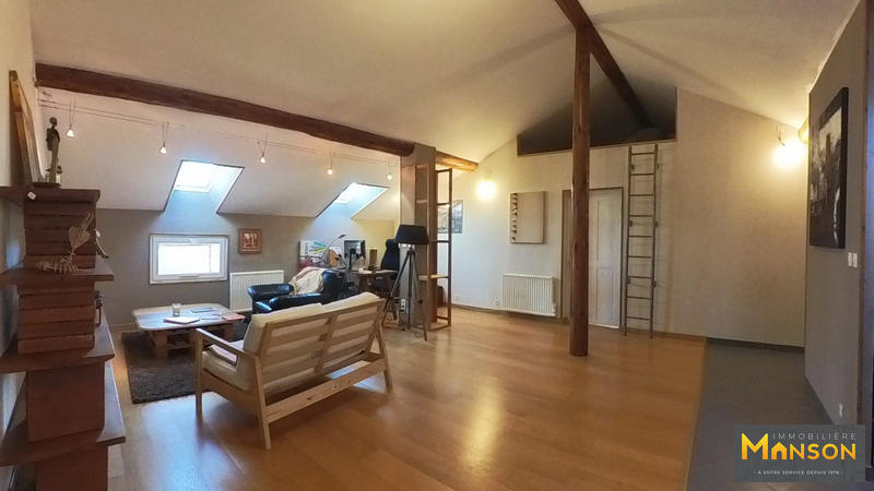 Maison - 217 m² - 8 pièces