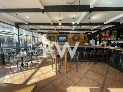 Fonds de commerce - Magasins - 200 m²